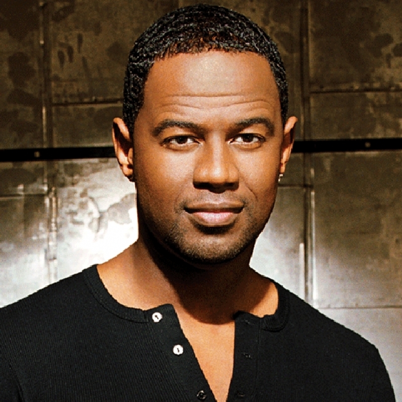 Brian McKnight Image
